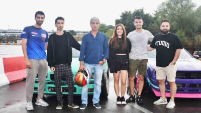 İŞ İNSANI, SANATA VE SPORA