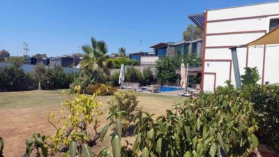 DEMET AKALIN'IN YAZLIK VİLLASI