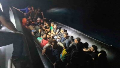 DALAMAN AÇIKLARINDA LASTİK BOTLARDA 39