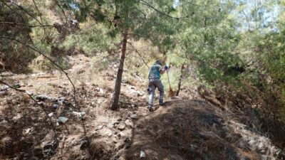 MARMARİS’TE SEYİR TEPELERİNİN TEMİZLİĞİNE DEVAM