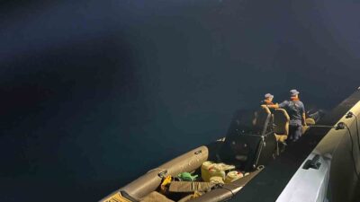 FETHİYE’DE LASTİK BOT İÇİNDE 2