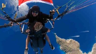 CUMHURİYET BAYRAMINI GÖKYÜZÜNDE TÜRK BAYRAĞI