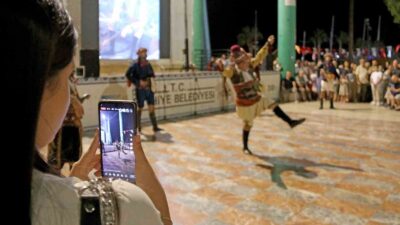 FETHİYE'DE HALK OYUNLARI FESTİVALİ COŞKUYLA