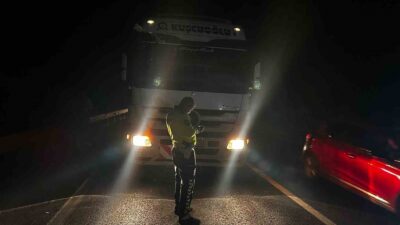 MİLAS’TA MOTOSİKLET KAZASI: TIR ŞOFÖRÜNÜN