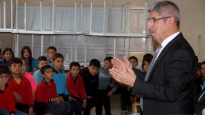 REKTÖR SEYDİKEMER'DE MEZUN OLDUĞU OKULDA