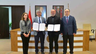 MSKÜ'LÜ ÖĞRETMEN ADAYLARI İÇİN "TOPLUM