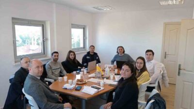 MUSKİ VE BAKANLIK YETKİLİLERİ İÇME