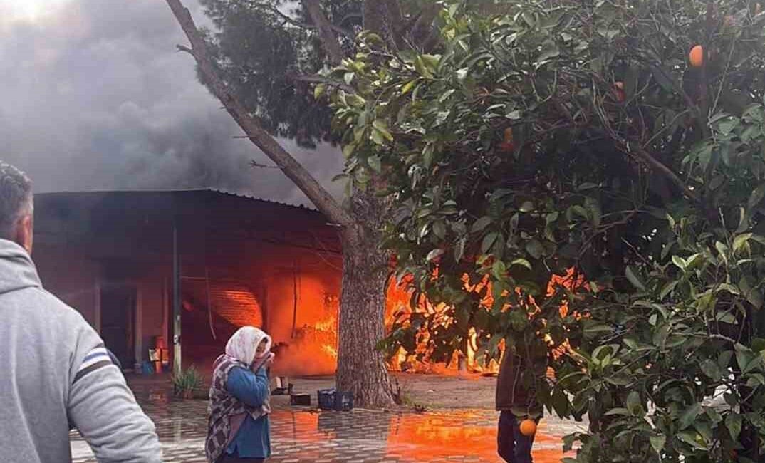 Arı ürünleri deposunda yangın Muğla’nın Köyceğiz ilçesinde karavandaki