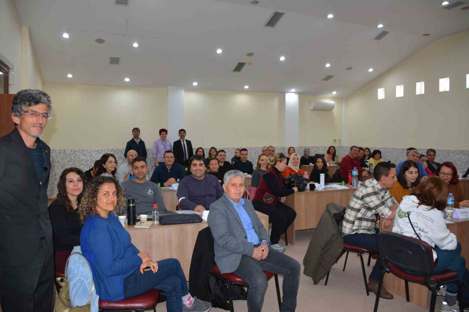 Köyceğiz’de öğretmenlere eğitim devam ediyor
