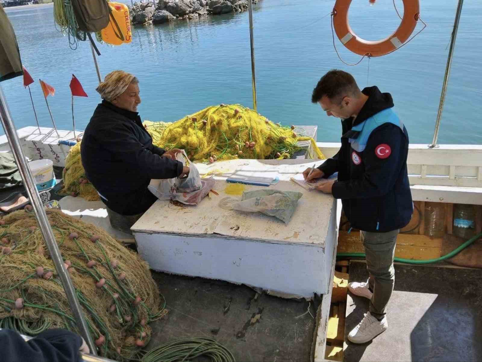 Denizlerde av yasağı sonrası denetim başladı 15 Nisan’da başlayan denizlerdeki