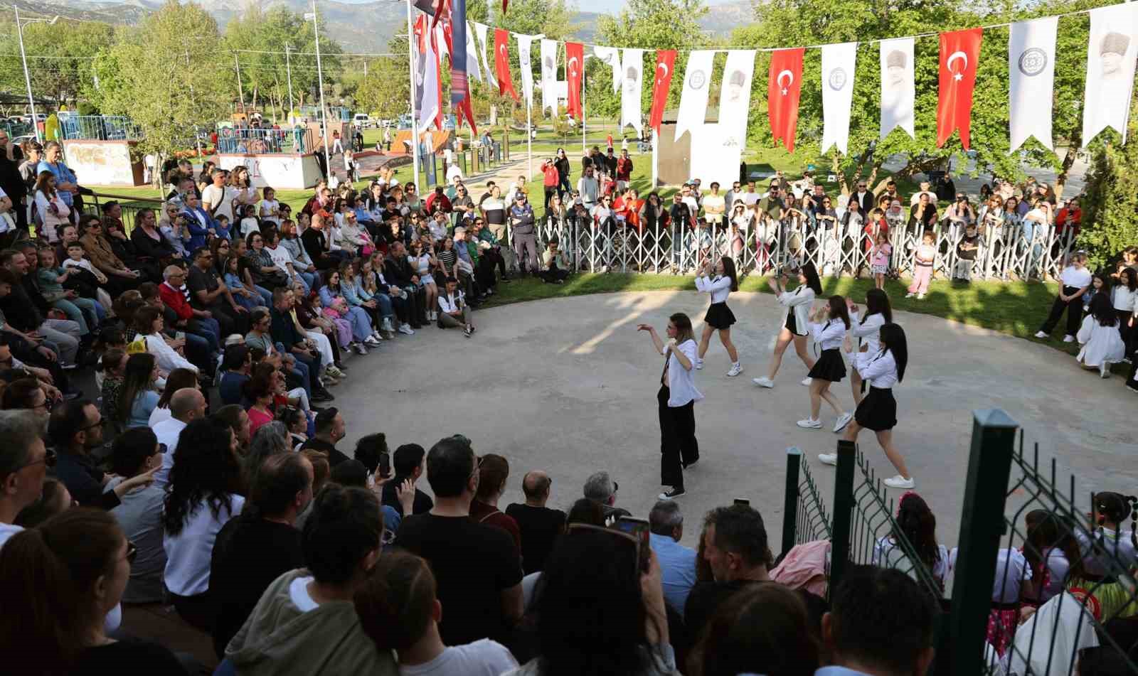 Dansın tüm renkleri Menteşe’de buluştu Menteşe Belediyesi ve Muğla