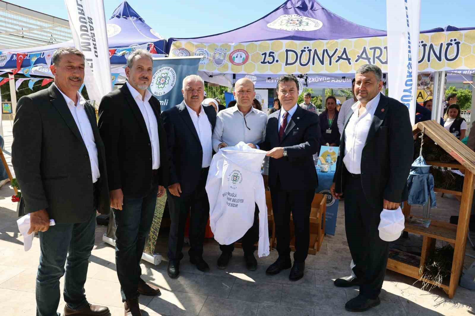 ‘Dünya Arıcılık Günü’ Muğla’da kutlandı Muğla Büyükşehir Belediyesi ve