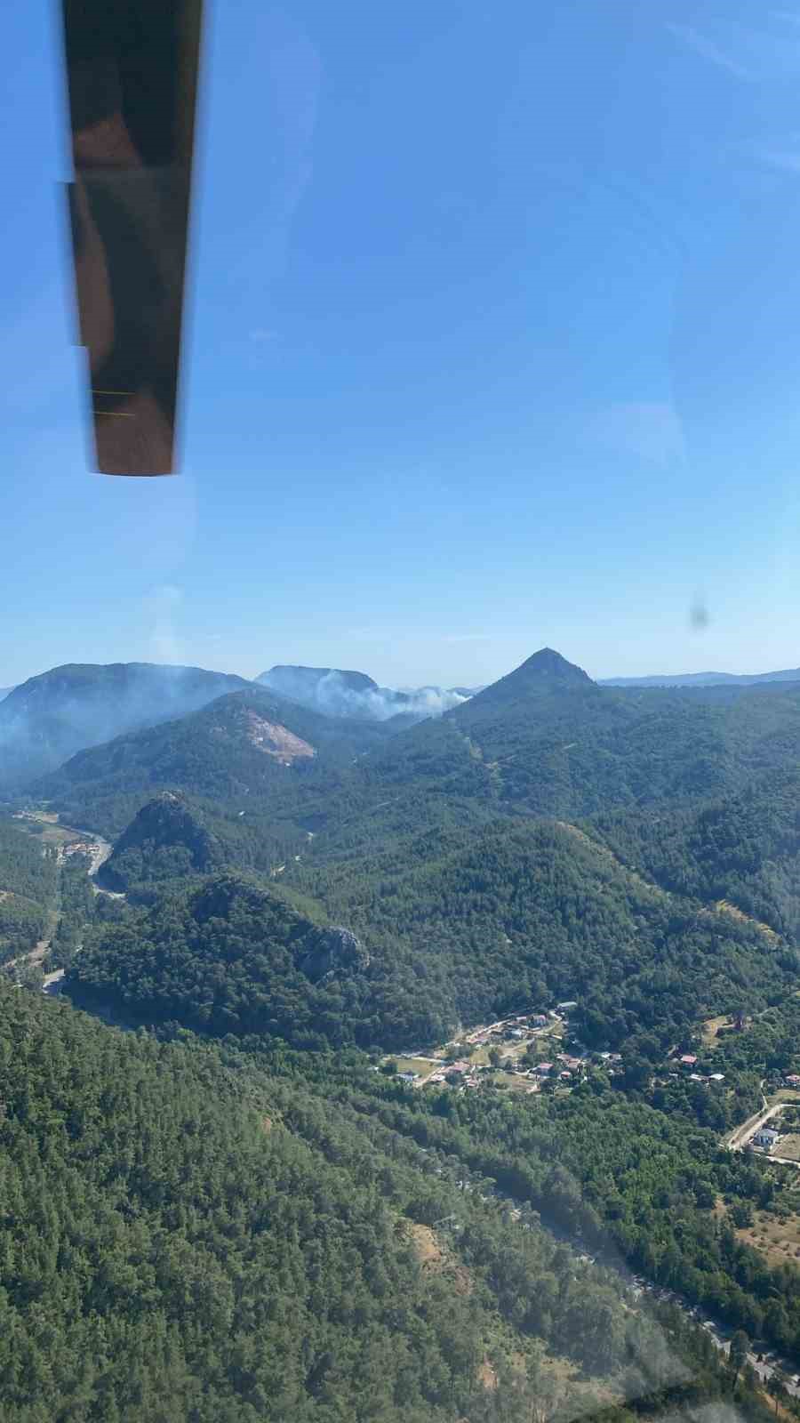 Marmaris’te orman yangını Muğla’nın Marmaris ilçesinde orman