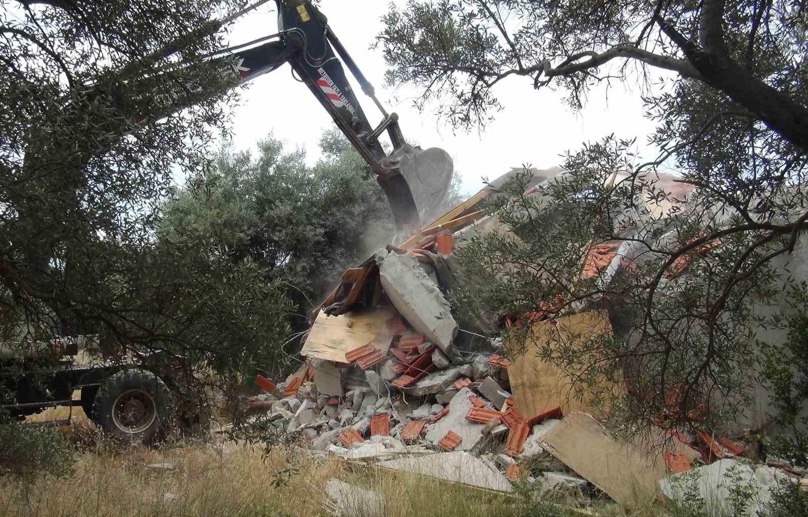Menteşe Belediyesinden imara aykırı yapılara geçit yok Muğla’nın Menteşe Belediyesi tarafından