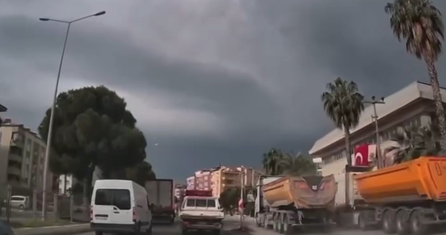 Milas’ta trafik ihlalleri kameralara böyle yansıdı Muğla’nın Milas ilçesinde seyir