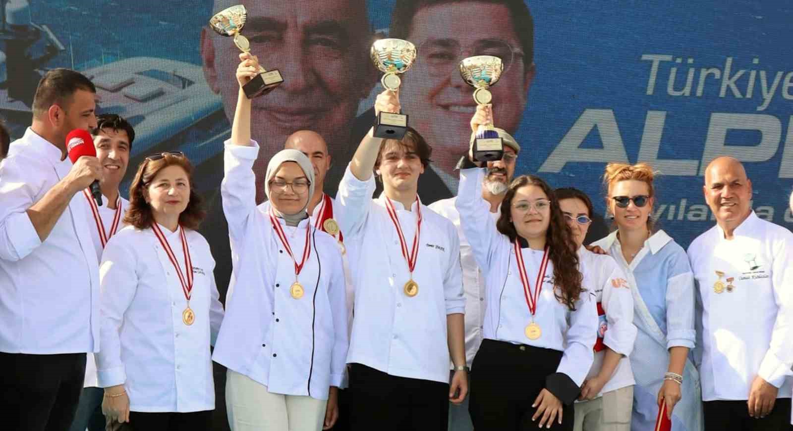 MSKÜ’lü aşçılardan tüm kategorilerde altın madalya Muğla Sıtkı Koçman Üniversitesi