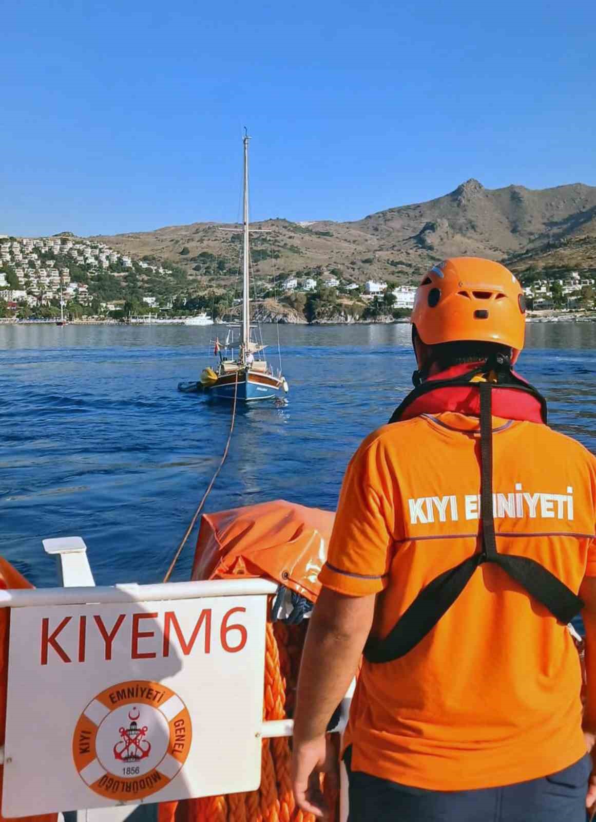 Bodrum’da arızalanan ve içinde 2 kişi bulunan tekne KIYEM ekiplerince kurtarıldı Muğla’nın Bodrum ilçesi Karaincir