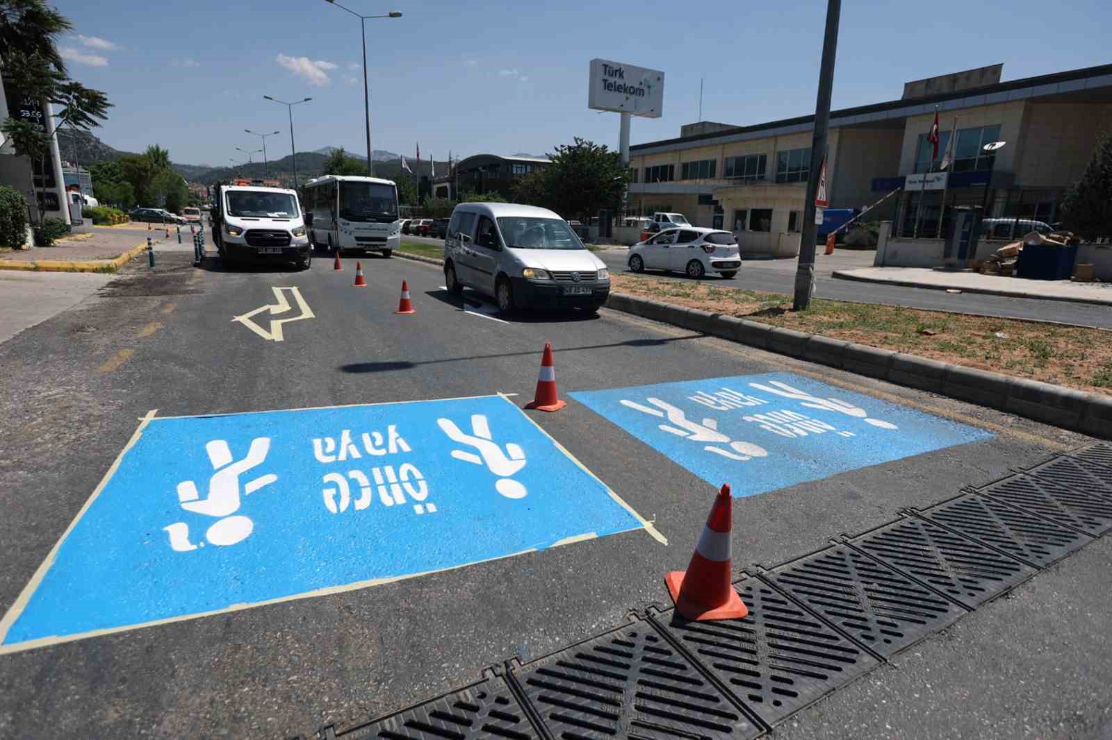 Büyükşehir 5 ayda 260 kilometre yol çizgisini tamamladı Muğla Büyükşehir Belediyesi tarafından