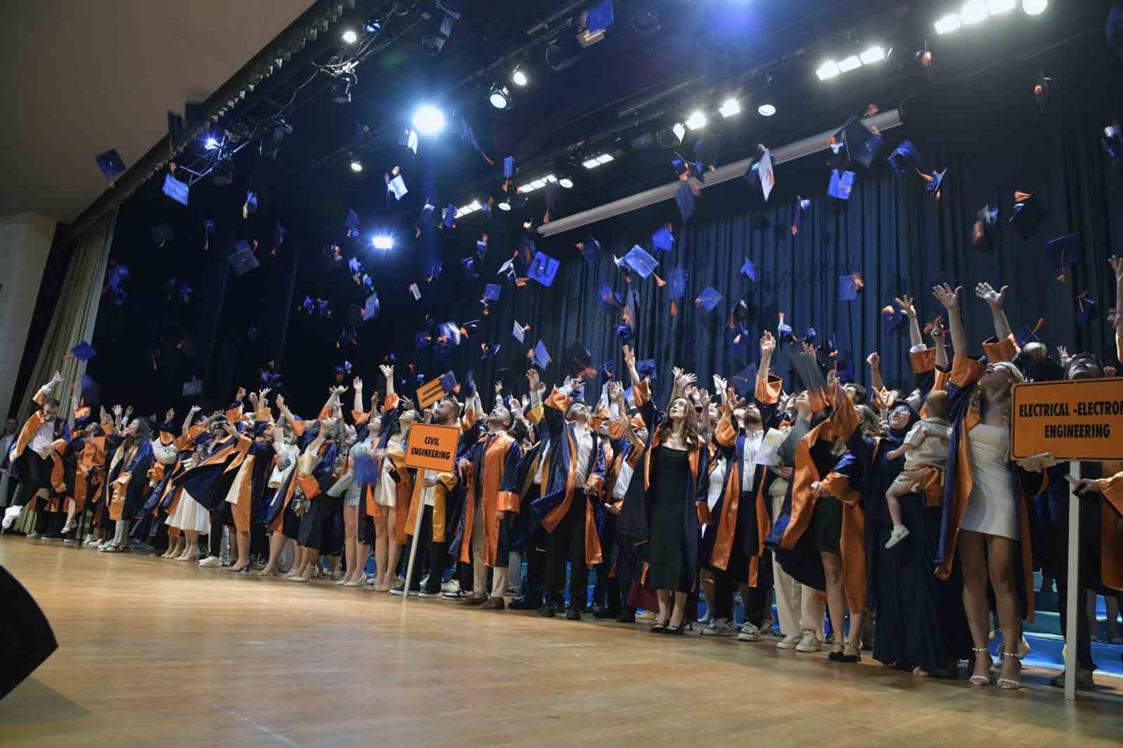Genç mühendisler mezun oldu Muğla Sıtkı Koçman Üniversitesi