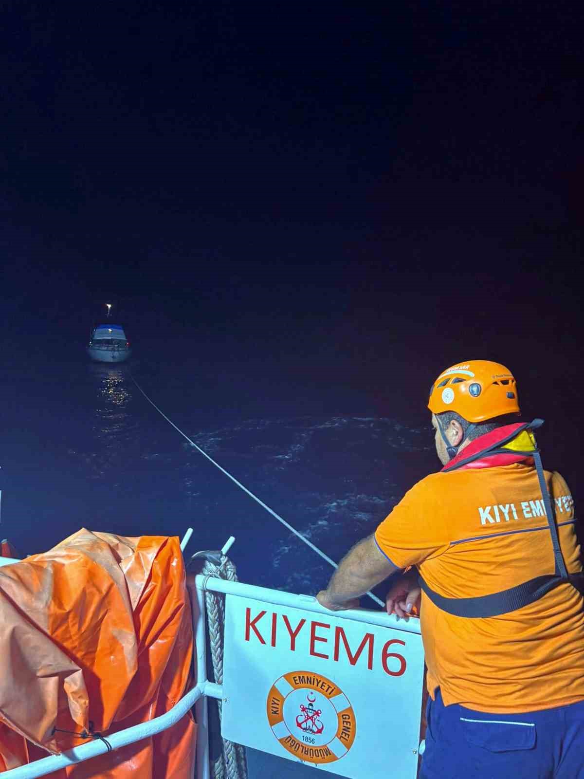 Datça açıklarında sürüklenen tekne kurtarıldı Muğla’nın Datça ilçesi açıklarında