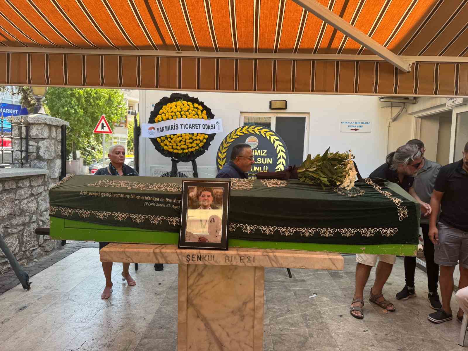 Bir cana mal olduktan sonra, yoldaki taşlar apar topar kaldırıldı Muğla’nın Marmaris ilçesinde 22