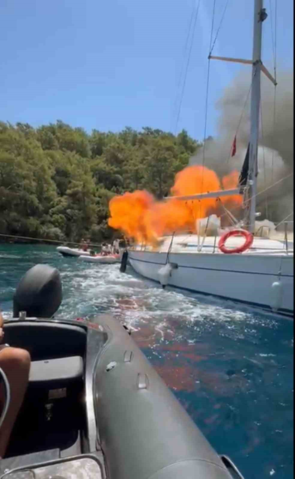 Dalaman’da özel tekne denizin ortasında cayır cayır yandı Muğla’nın Dalaman ilçesine bağlı