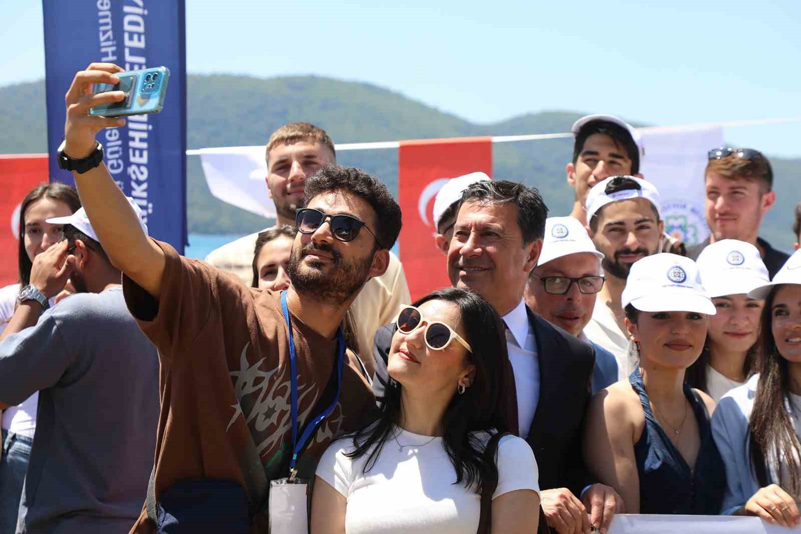 Gençlerin sesi artık Büyükşehir’de