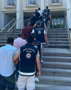 Göçmen kaçakçısı 7 organizatör tutuklandı