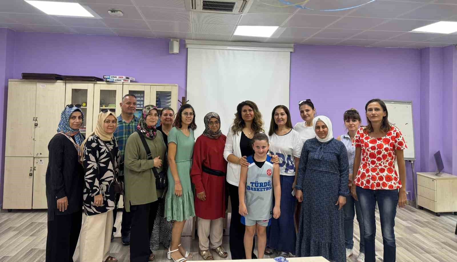 Ailelerin çocuklarıyla daha sağlıklı