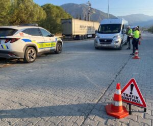 Köyceğiz’de 9 araç sürücüsüne 47 bin lira ceza