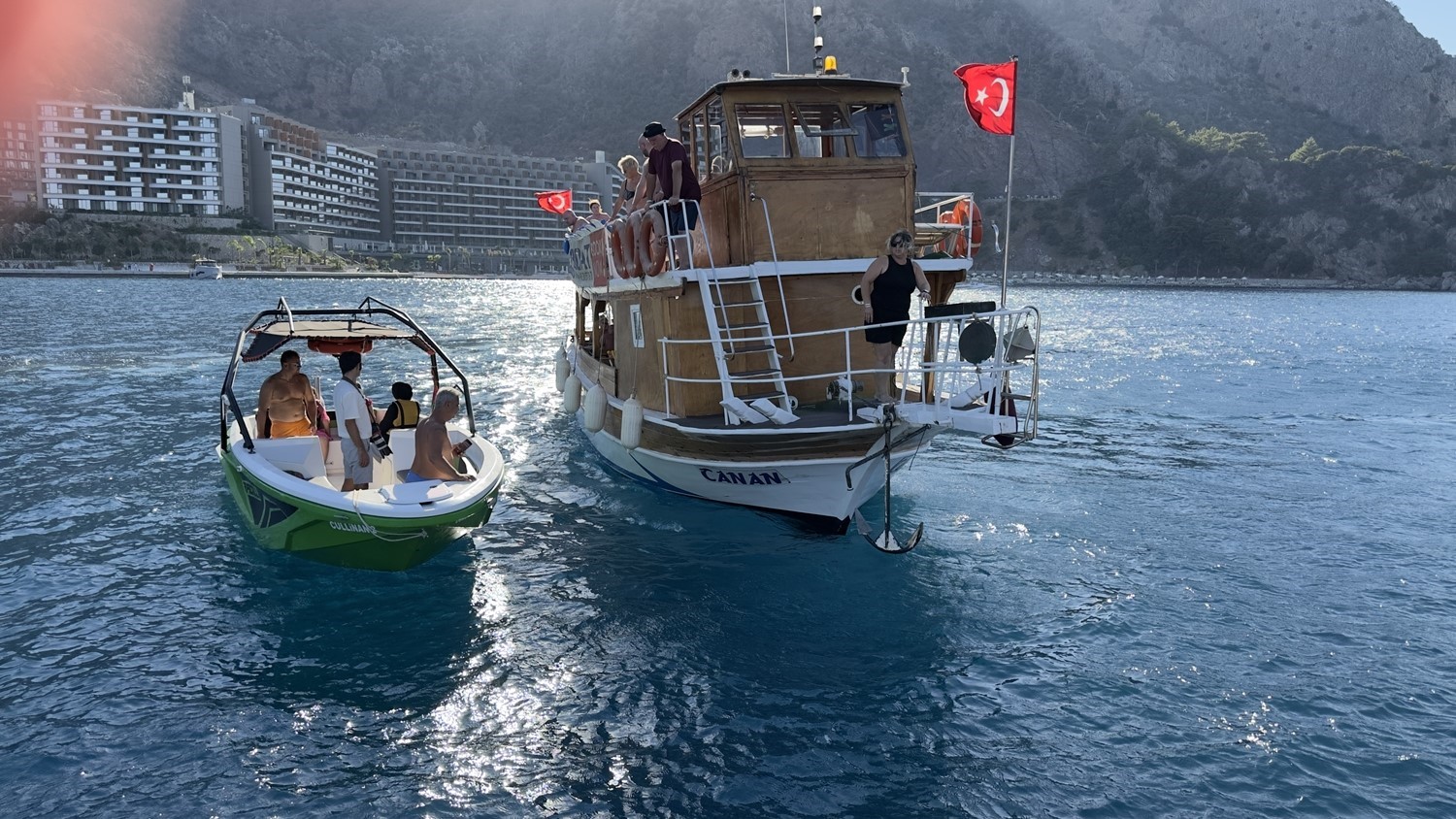 Muğla’nın Marmaris ilçesinde, üzerinde