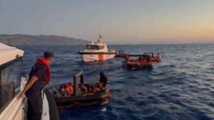 Yunanistan can salları içinde 18’i çocuk 74 düzensiz göçmeni ölüme itti