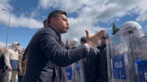 Marmaris Belediye Başkanı Ünlü’nün yargılandığı dava tekrar ertelendi