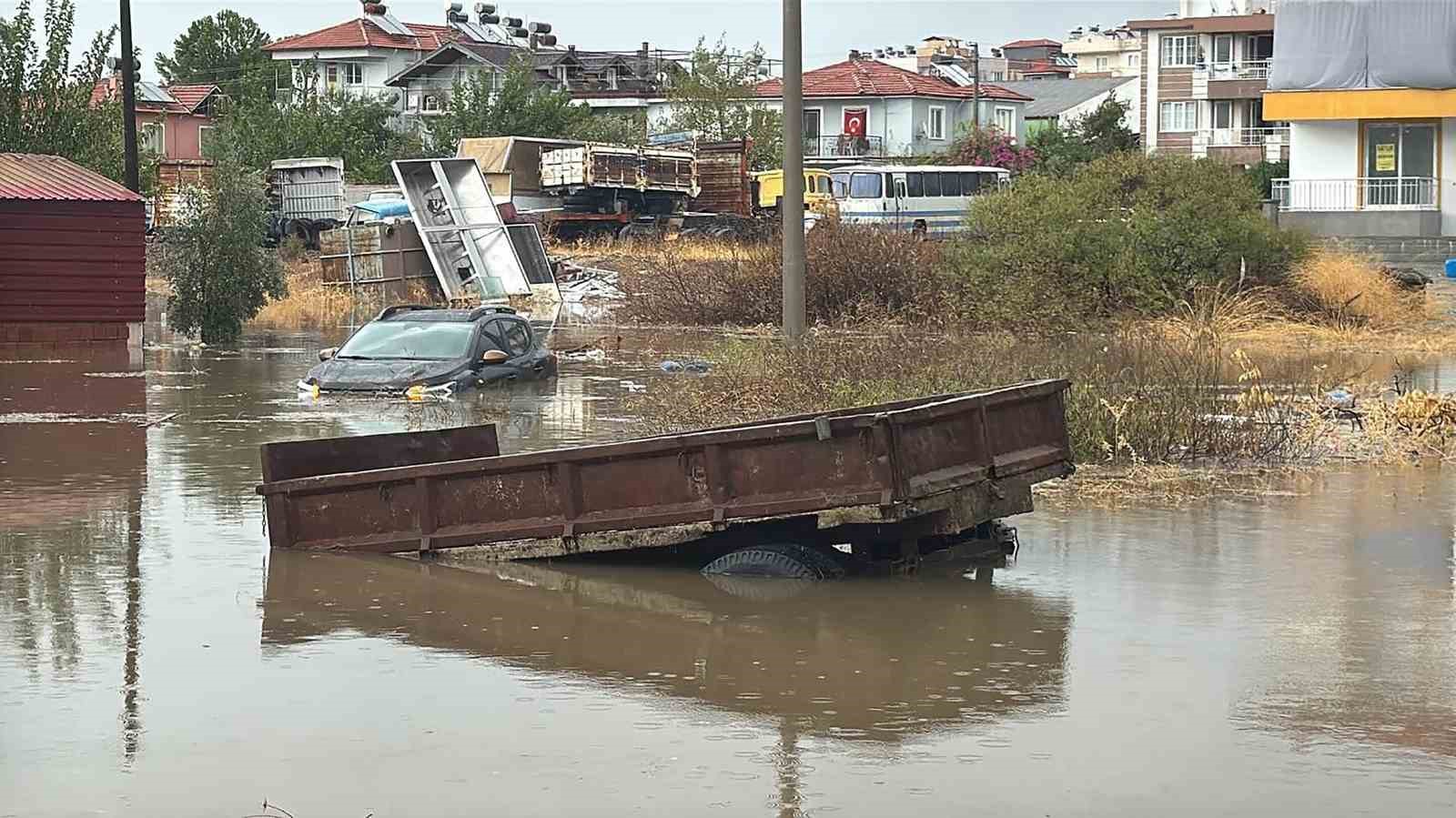 Ortaca’da şiddetli yağış sonrası araçlar su altında kaldı Meteoroloji Genel Müdürlüğü’nün yaptığı