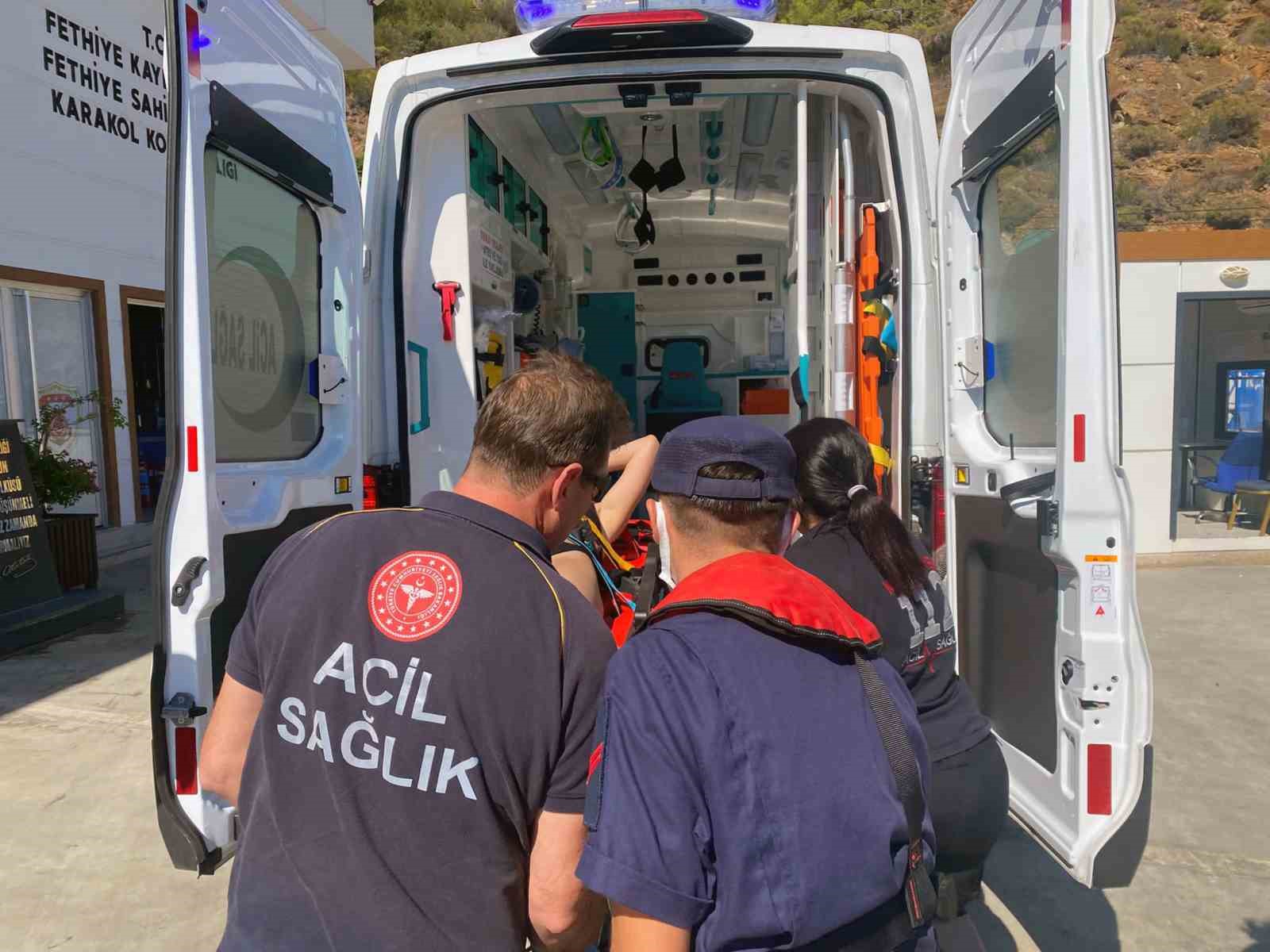 Yatta yaralanan vatandaşa Sahil Güvenlik’ten tıbbi tahliye Muğla’nın Fethiye ilçesi açıklarında