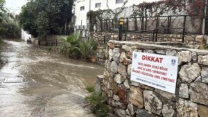 Bodrum’u sağanak yağış vurdu