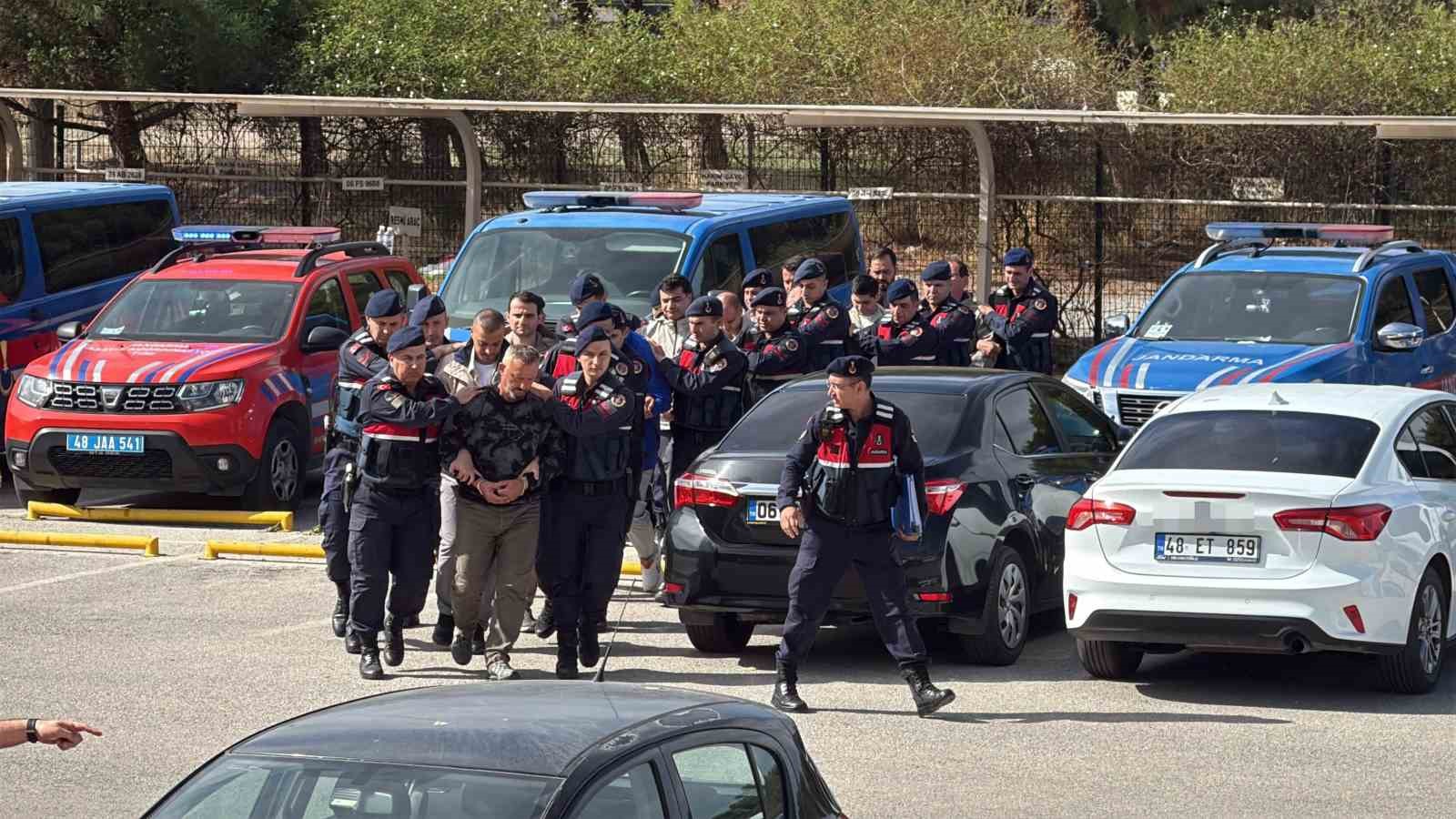 Yunan adalarına yasadışı yollarla