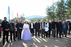 Kavaklıdere’de 11.11 Saat 11.11’de: 11 Çift, “Ailem Bir Fidan” diyerek geleceğe nefes oldu