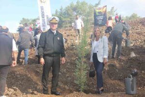 Marmaris, ‘Milli ağaçlandırma ‘gününde 3 bin fidanı toprakla buluşturdu