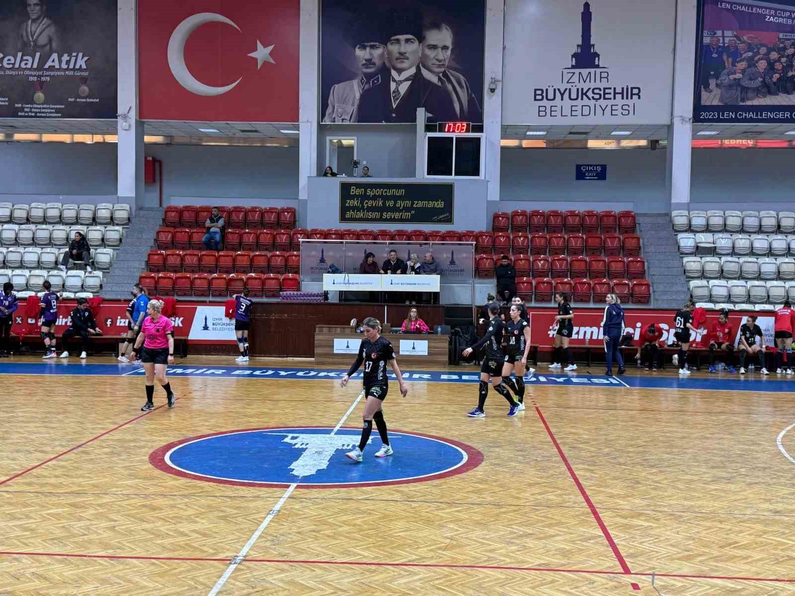 Kadınlar Süper Ligi’nde mücadele