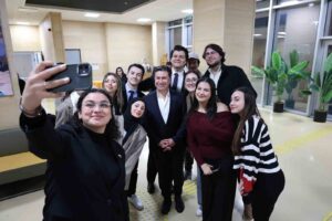 Başkan Aras: “Gençlerden gelen her fikri desteklemeye hazırız”