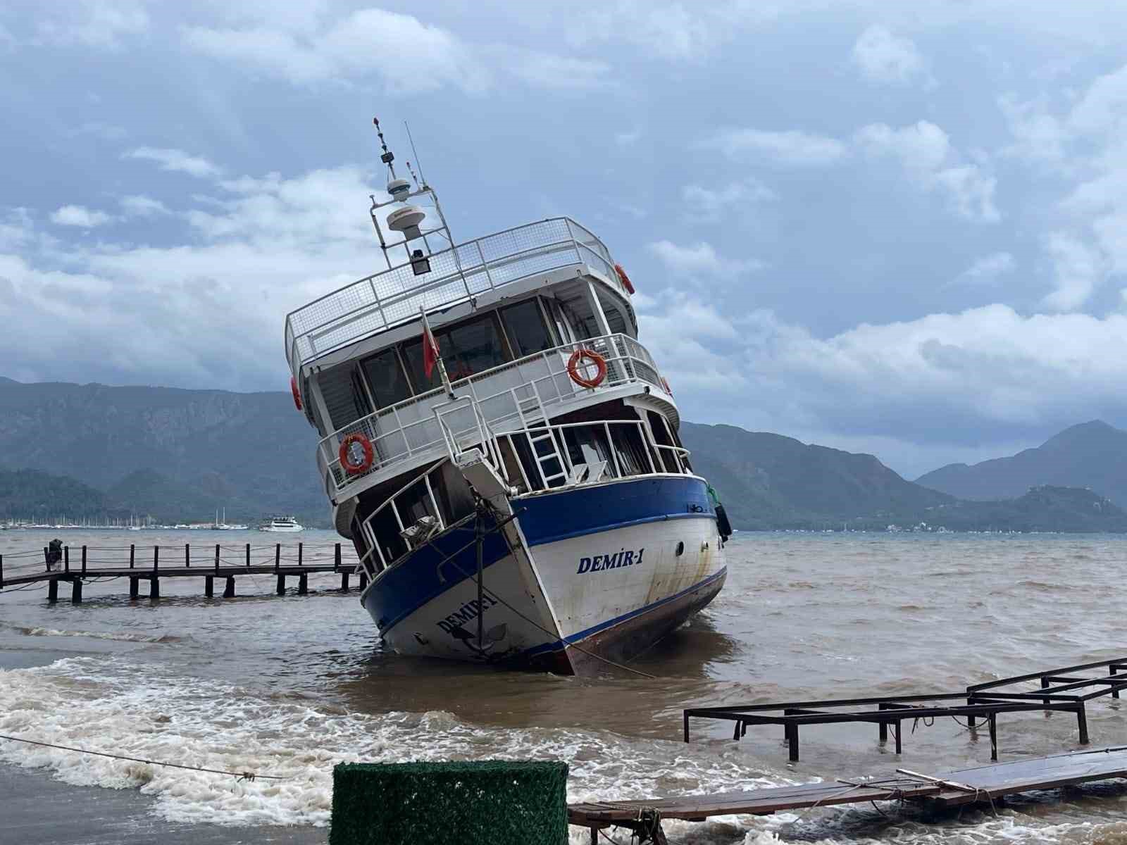 Muğla’nın Marmaris ilçesinde etkili