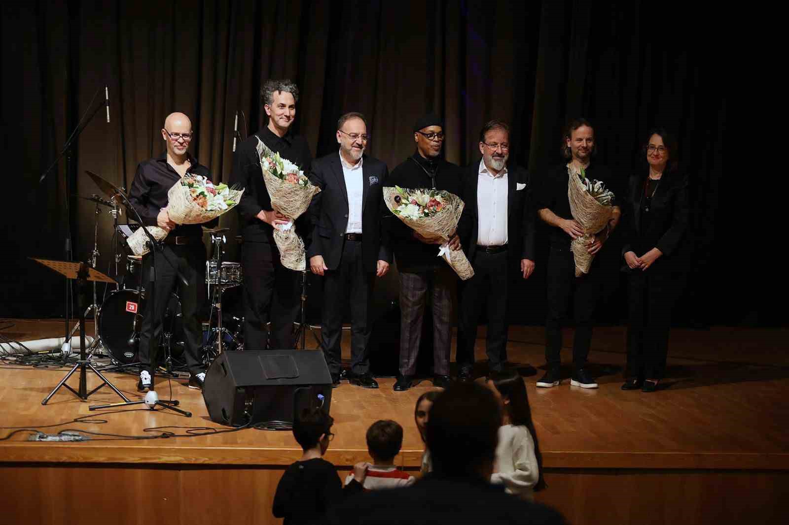 MTK Koleji organizasyonuyla, 18 Aralık