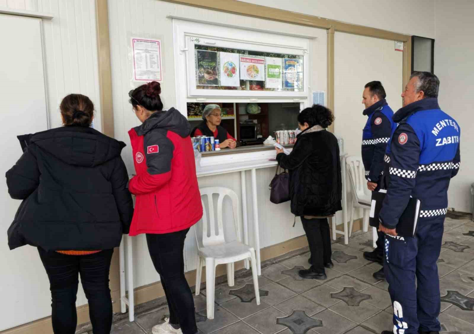 Menteşe Belediyesi Zabıta ekipleri,