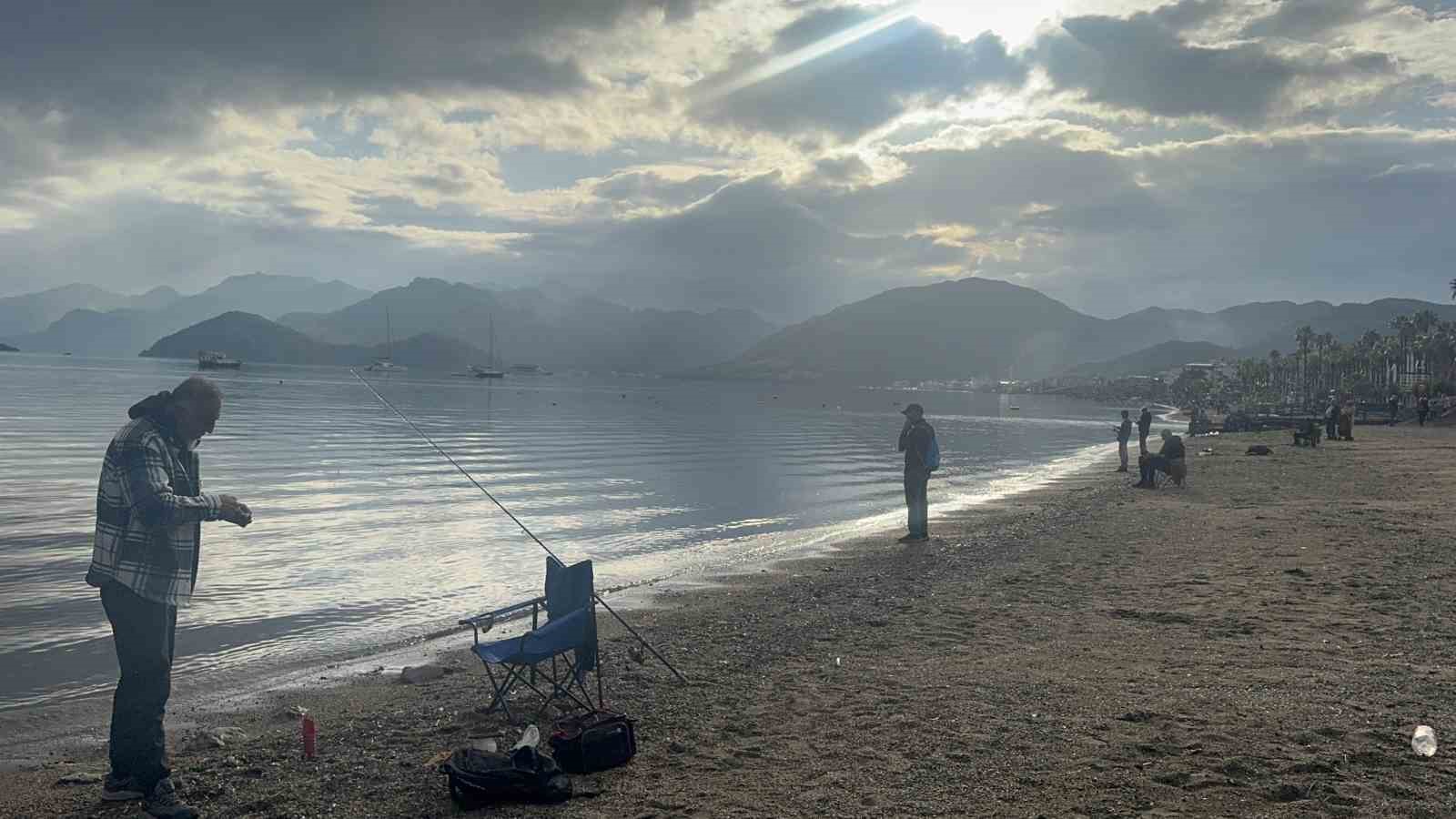 Muğla’nın Marmaris ilçesinde dün geceden