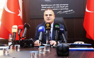 Vali Akbıyık, kız yurdu inşaatındaki mağara ve mezar iddialarını değerlendirdi