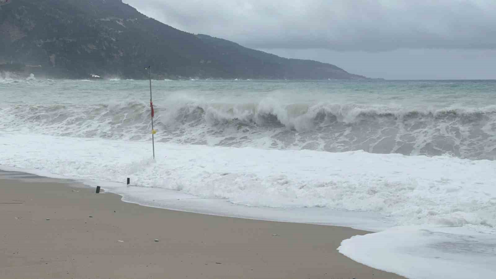 Muğla’nın Fethiye ilçesinde etkili olan