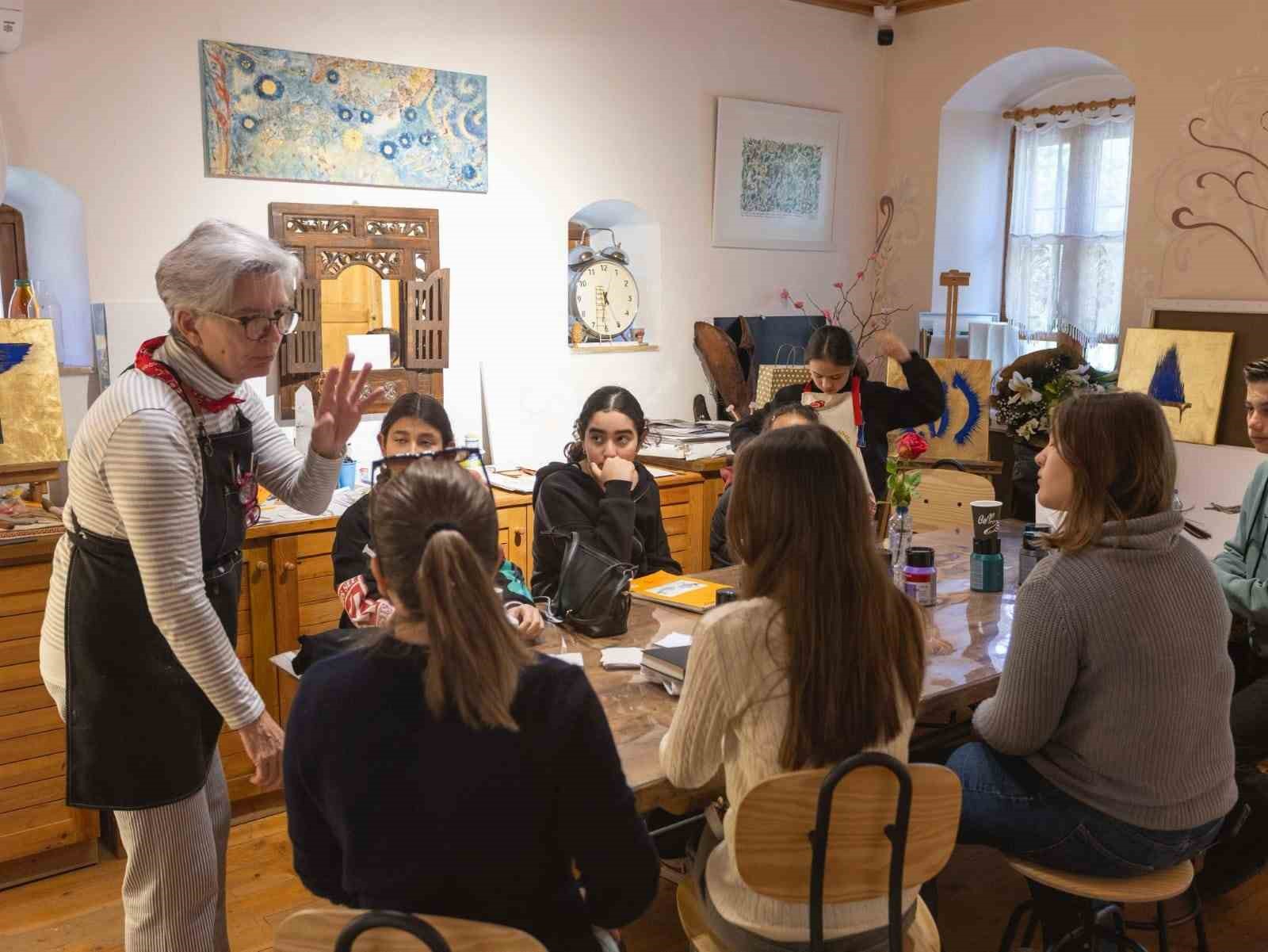 Muğla’nın Datça ilçesinde öğrenciler sanat