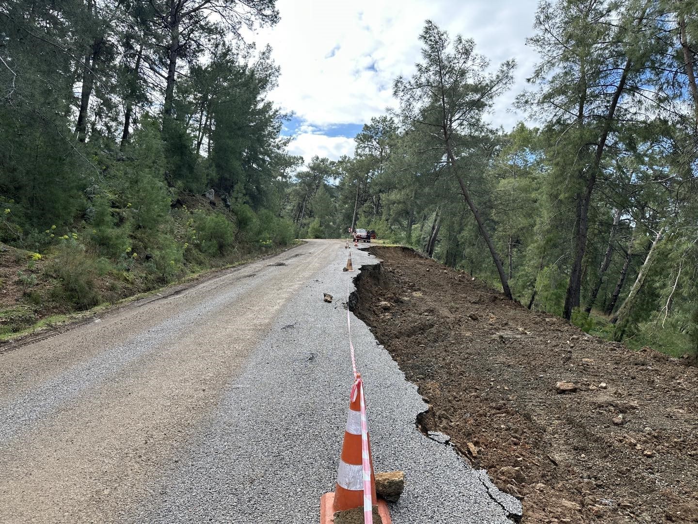 Gökbel yolu geçici olarak ulaşıma kapatıldı