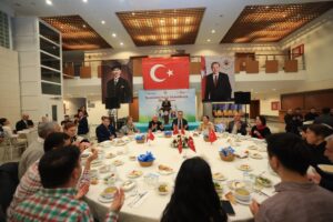 Vali Akbıyık, gönül sofrasında vatandaşlarla buluştu